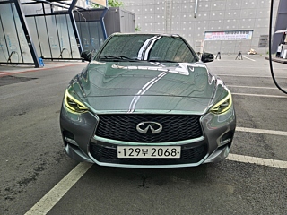 INFINITI Q30 2017
