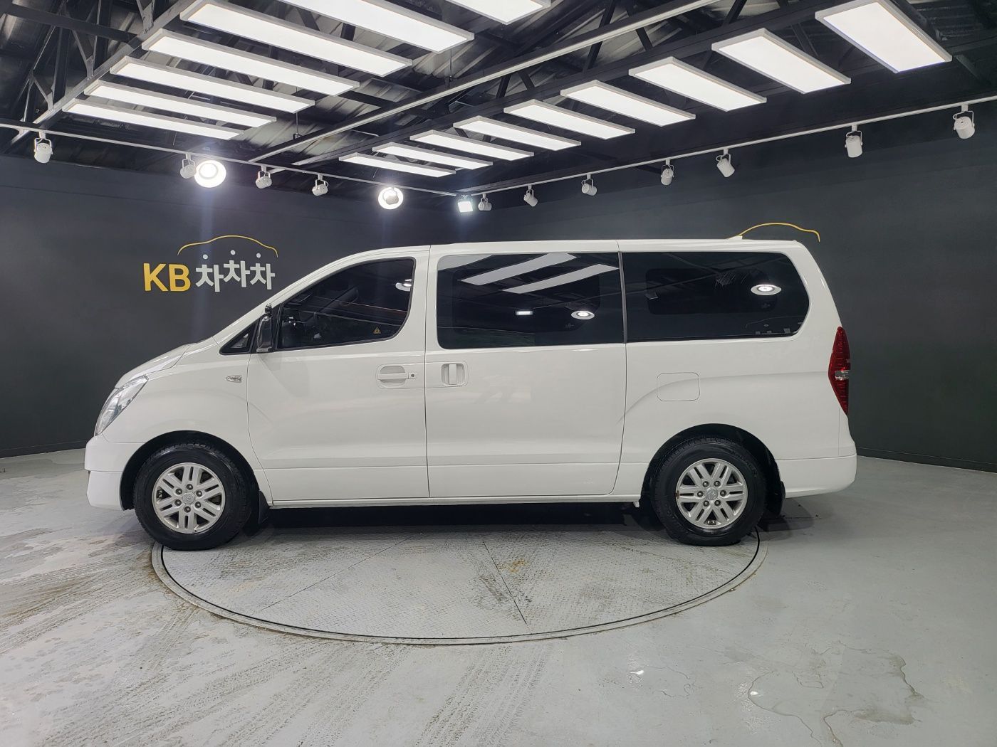 HYUNDAI STAREX GRAND 2016
