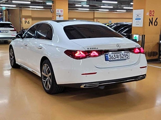 MERCEDES BENZ E-CLASS W214 2024