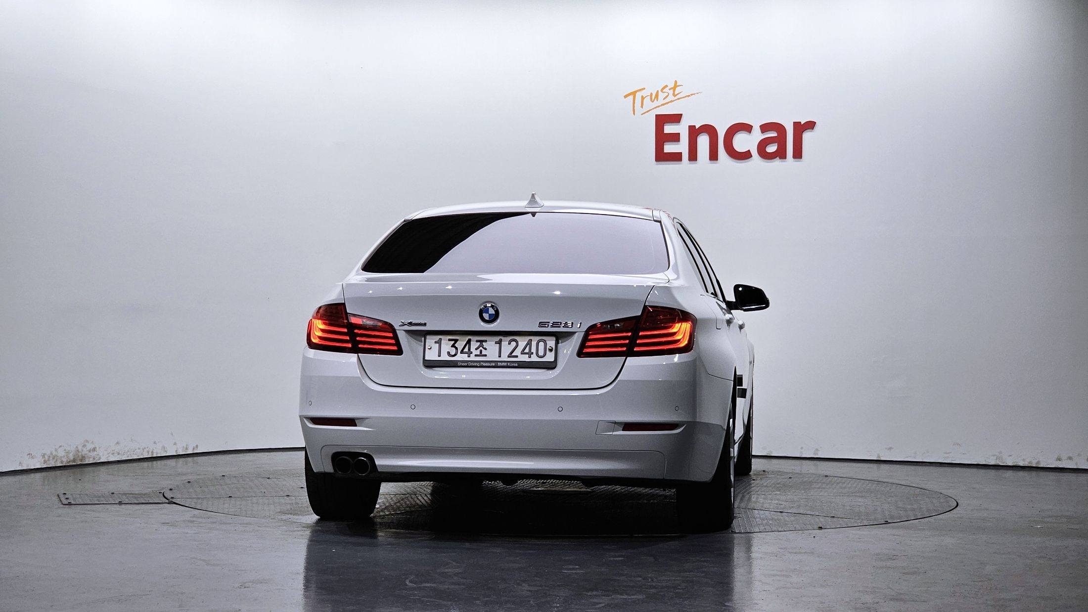BMW 5-SERIES F10 2013