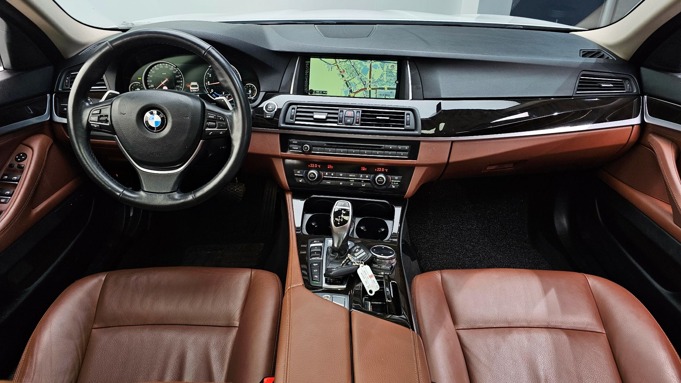 BMW 5-SERIES F10 2013