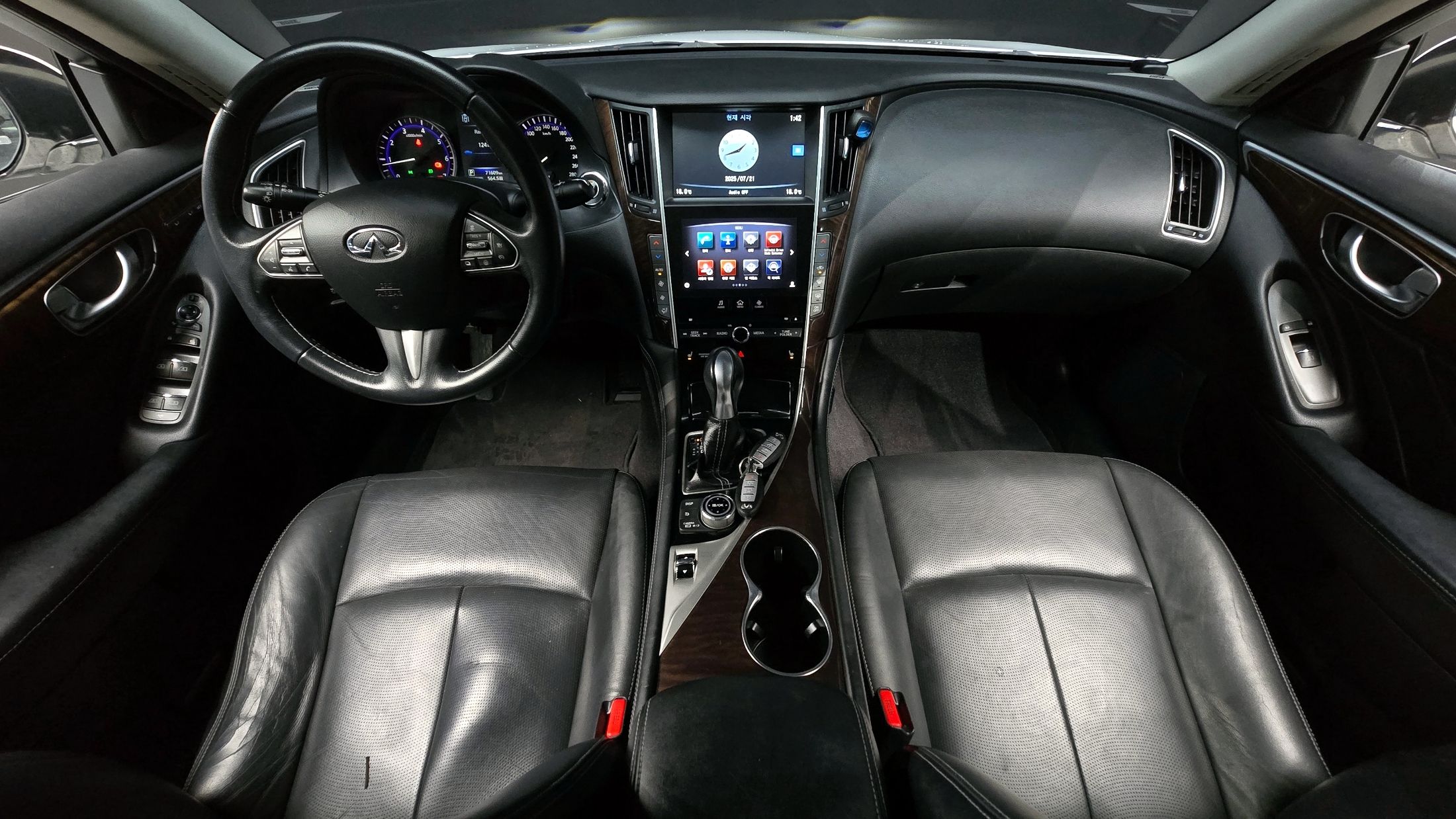 INFINITI Q50 2014