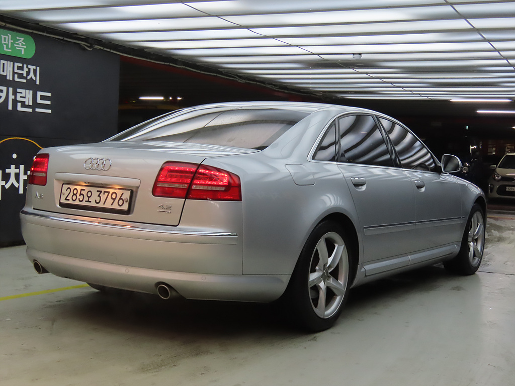 AUDI A8 2010