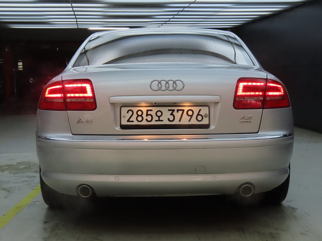 AUDI A8 2010