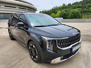 KIA CARNIVAL 2024