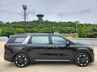 KIA CARNIVAL 2024