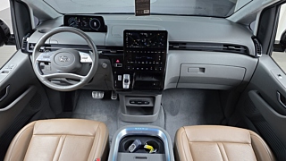 HYUNDAI STARIA  4WD Lounge 9 Seater 2023
