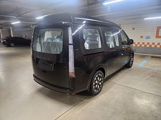 HYUNDAI STARIA 2025