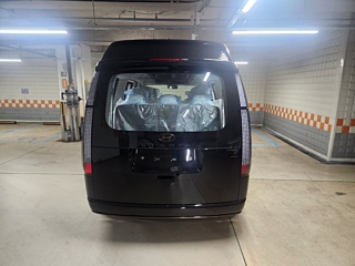 HYUNDAI STARIA 2025