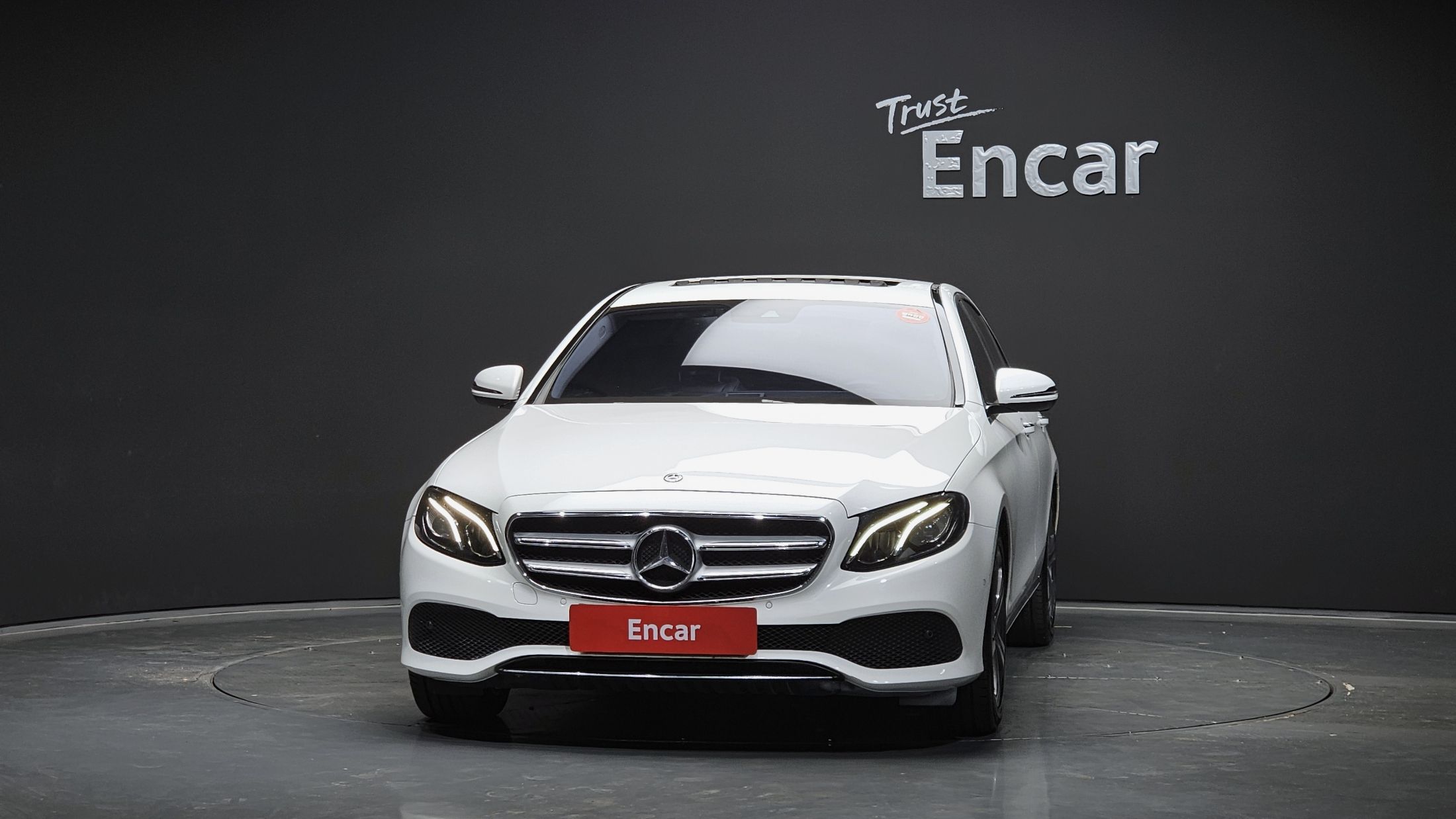 MERCEDES BENZ E-CLASS W213 2019