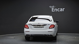 MERCEDES BENZ E-CLASS W213 2019
