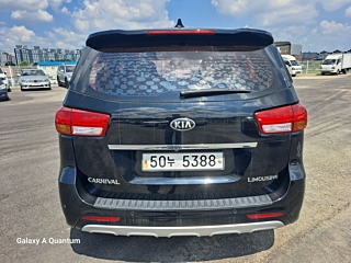 KIA CARNIVAL 2017