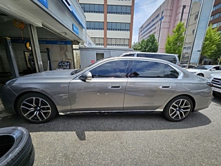 BMW 7-SERIES G70 2025