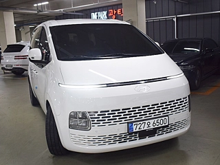 HYUNDAI STARIA 2025