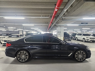 BMW 5-SERIES G30 2020