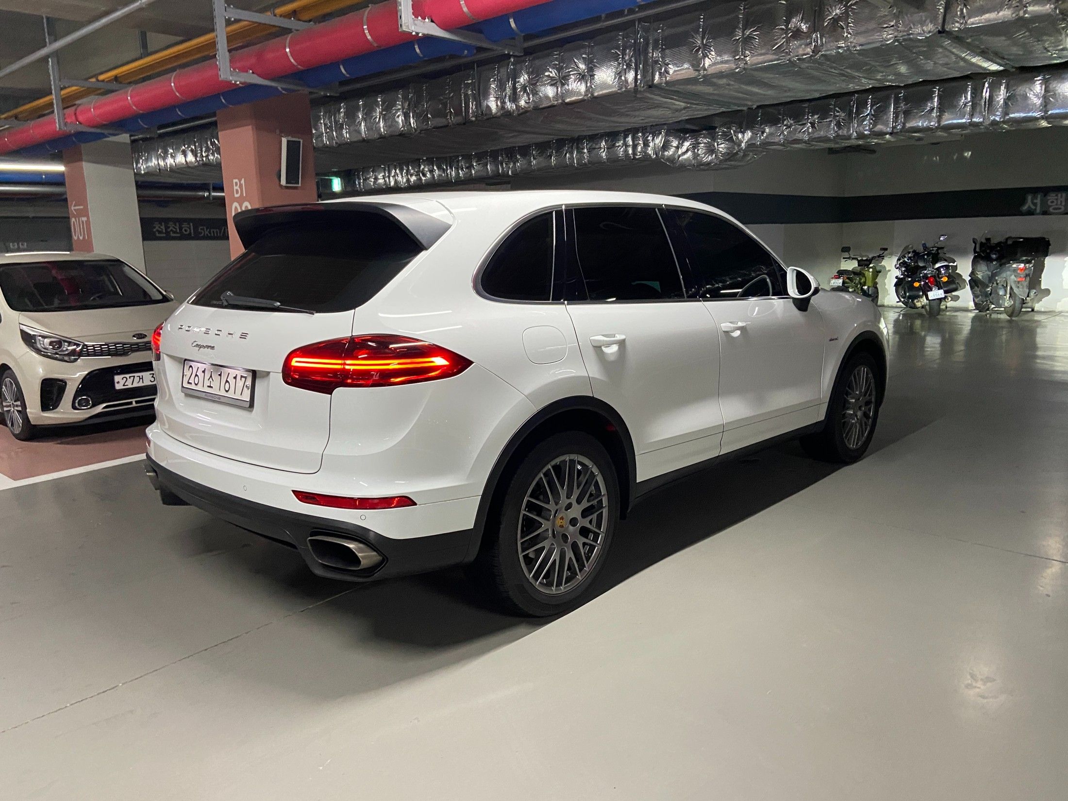 PORSCHE CAYENNE 2016