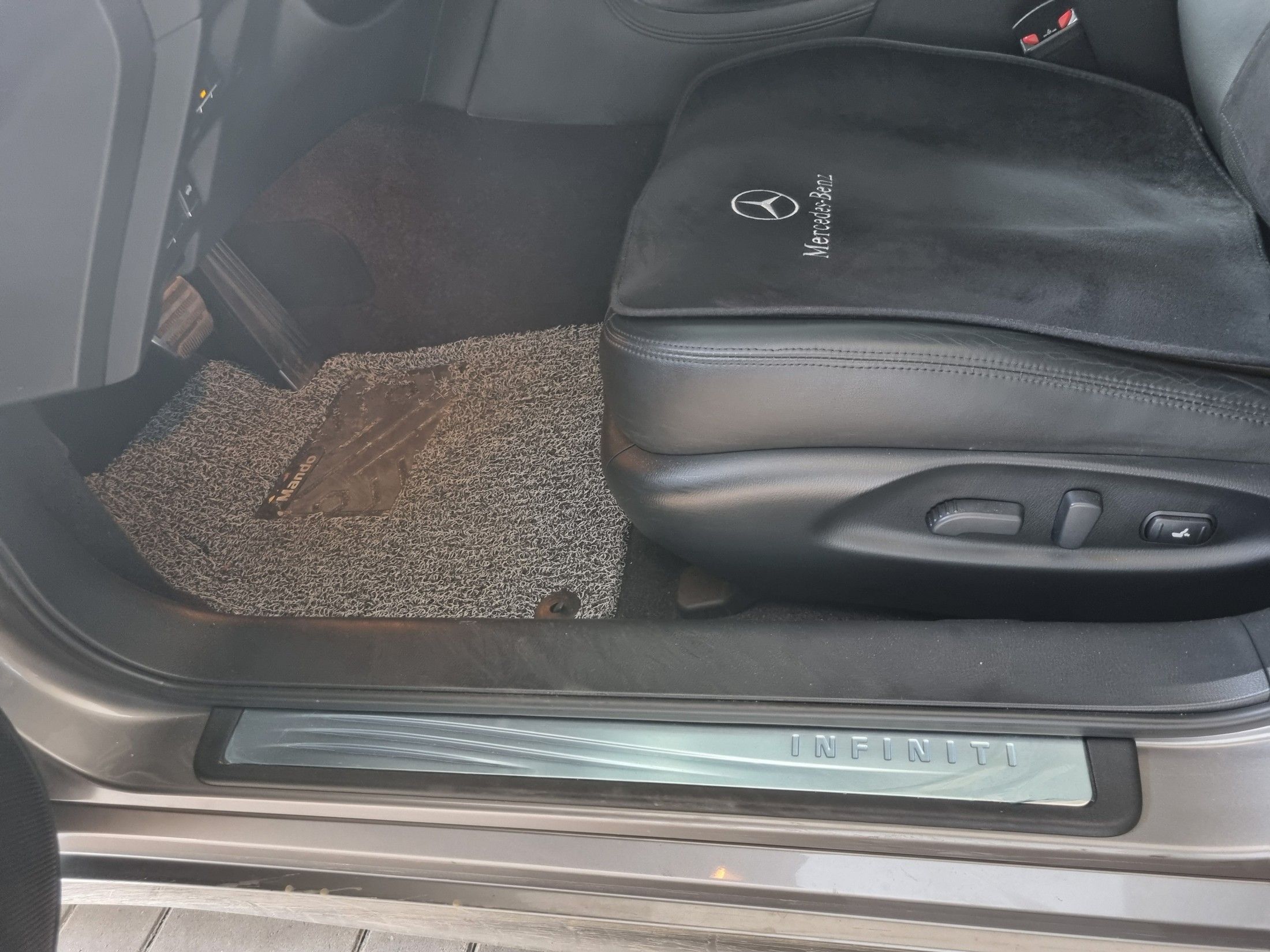 INFINITI M37 2013