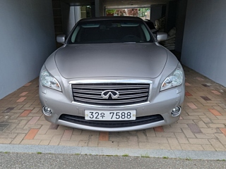 INFINITI M37 2013