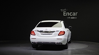 MERCEDES BENZ E-CLASS W213 2020