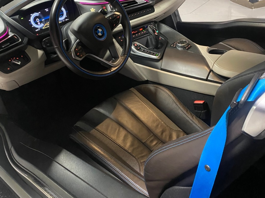 BMW I8 2015