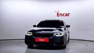 BMW 5-SERIES G30 2019