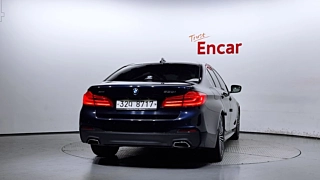 BMW 5-SERIES G30 2019