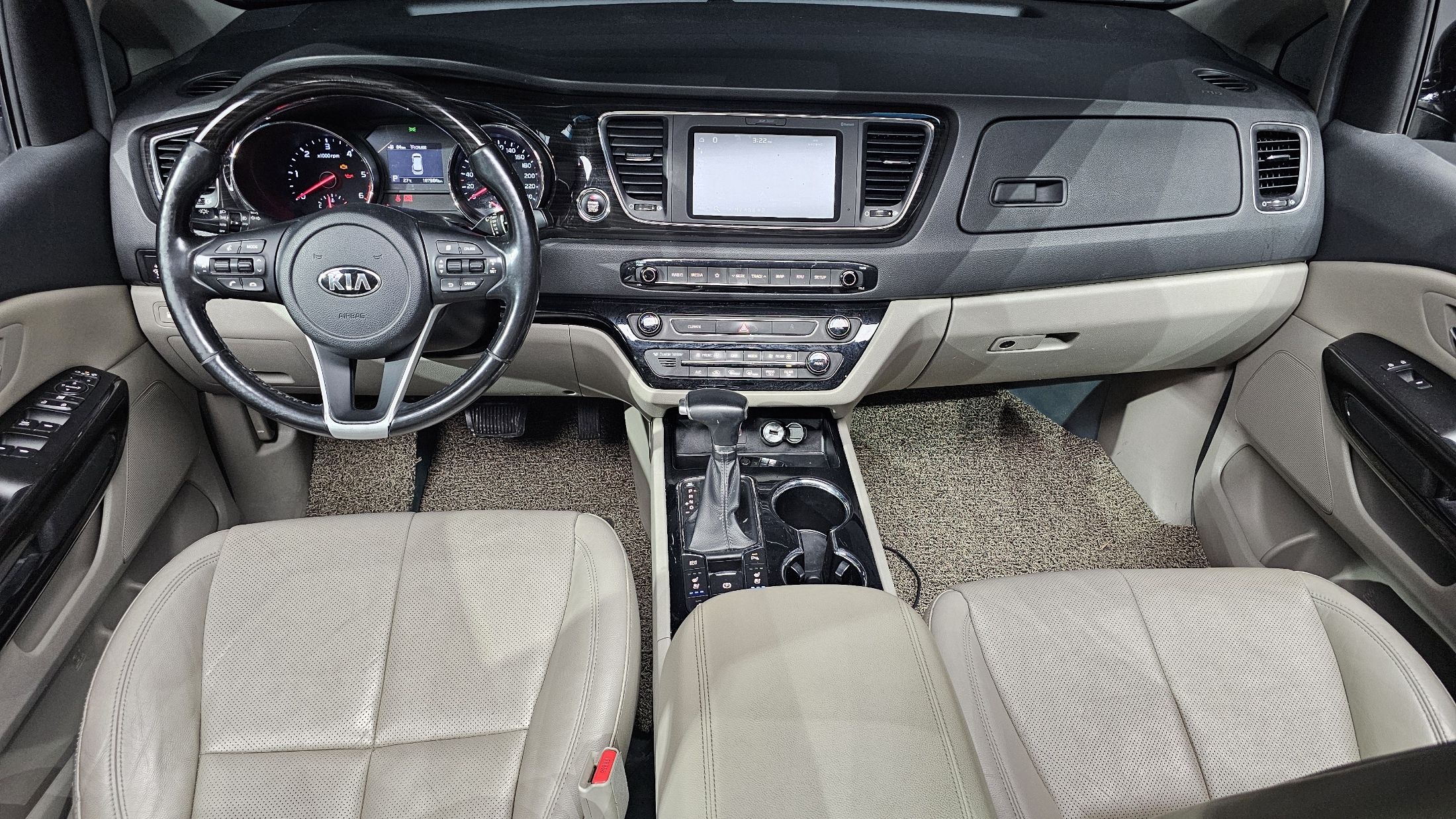 KIA CARNIVAL 2018