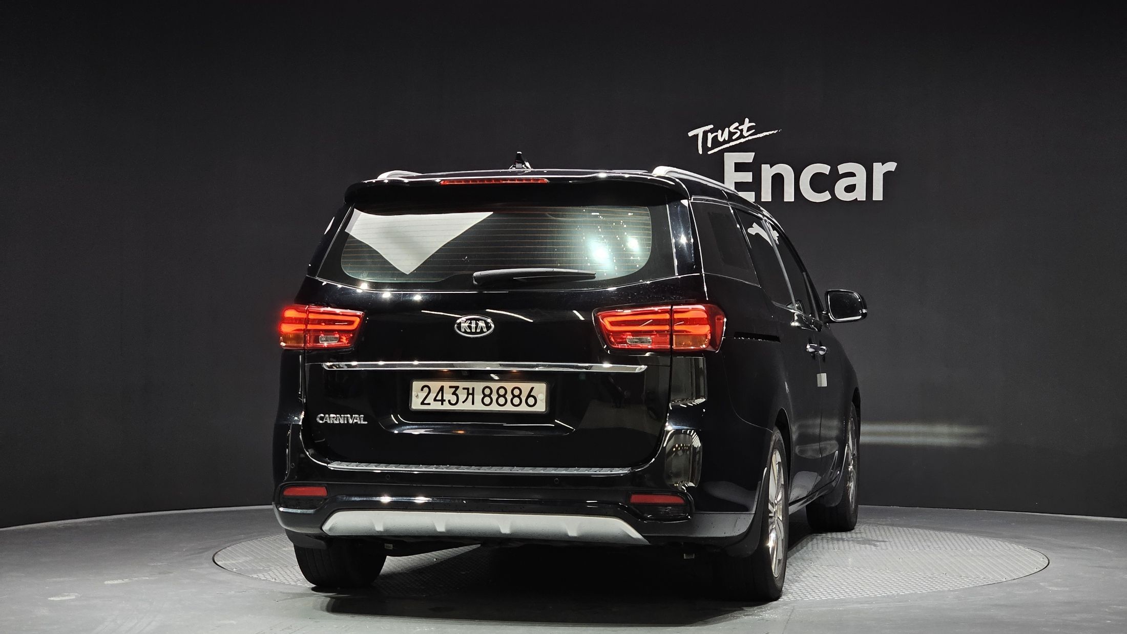 KIA CARNIVAL 2018