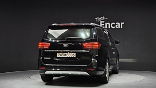 KIA CARNIVAL 2018