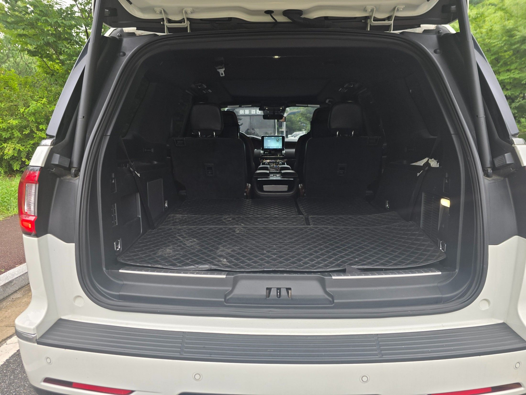 LINCOLN NAVIGATOR 2021