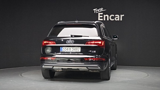 AUDI Q5 FY 2022