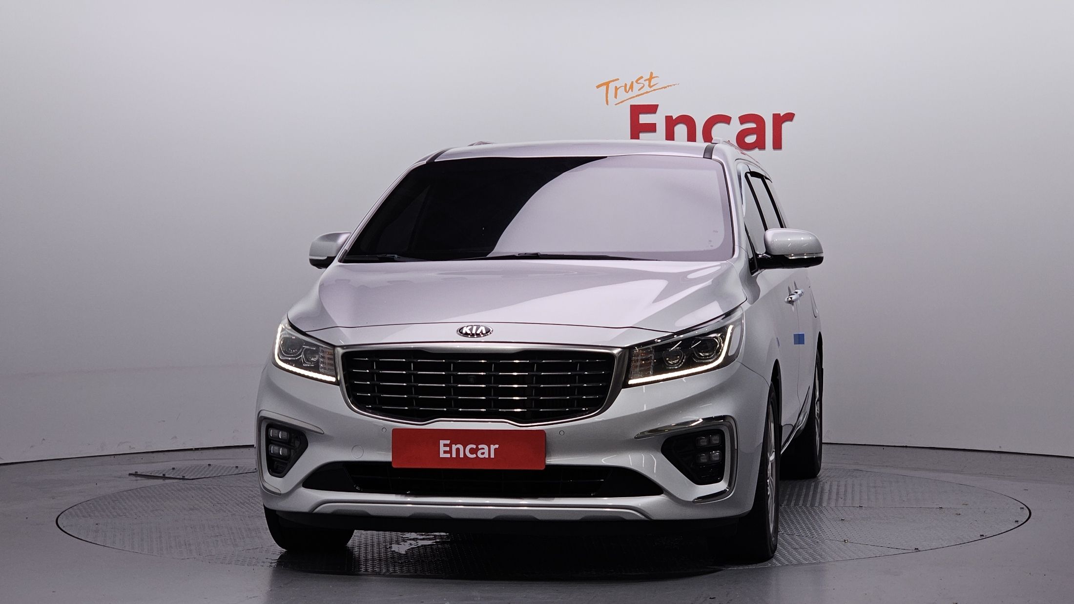 KIA CARNIVAL 2018