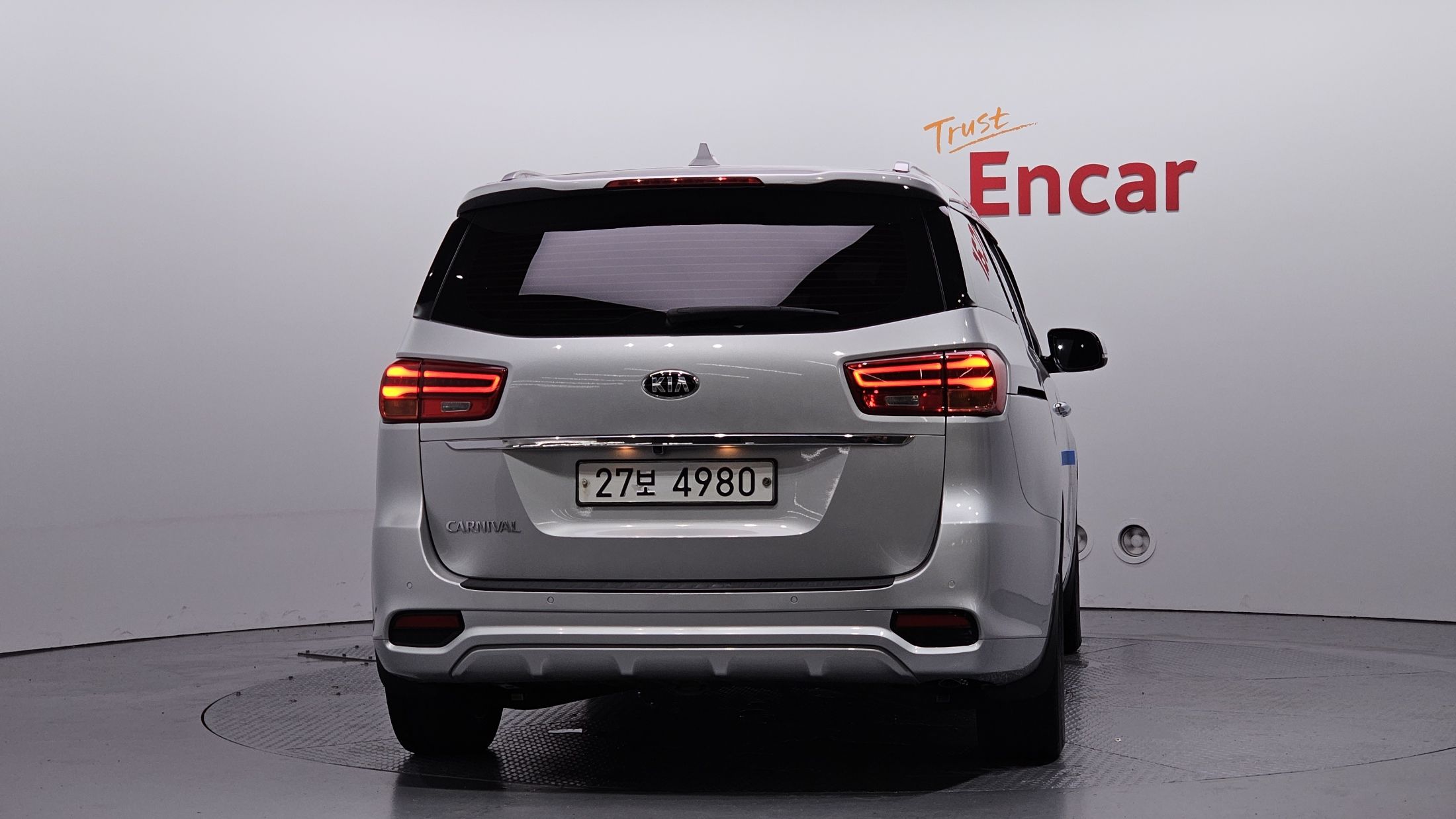 KIA CARNIVAL 2018