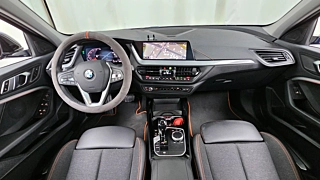 BMW 1-SERIES F40 2021