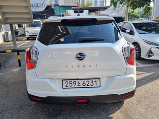 SSANGYONG TIVOLI VERY NEW 2021