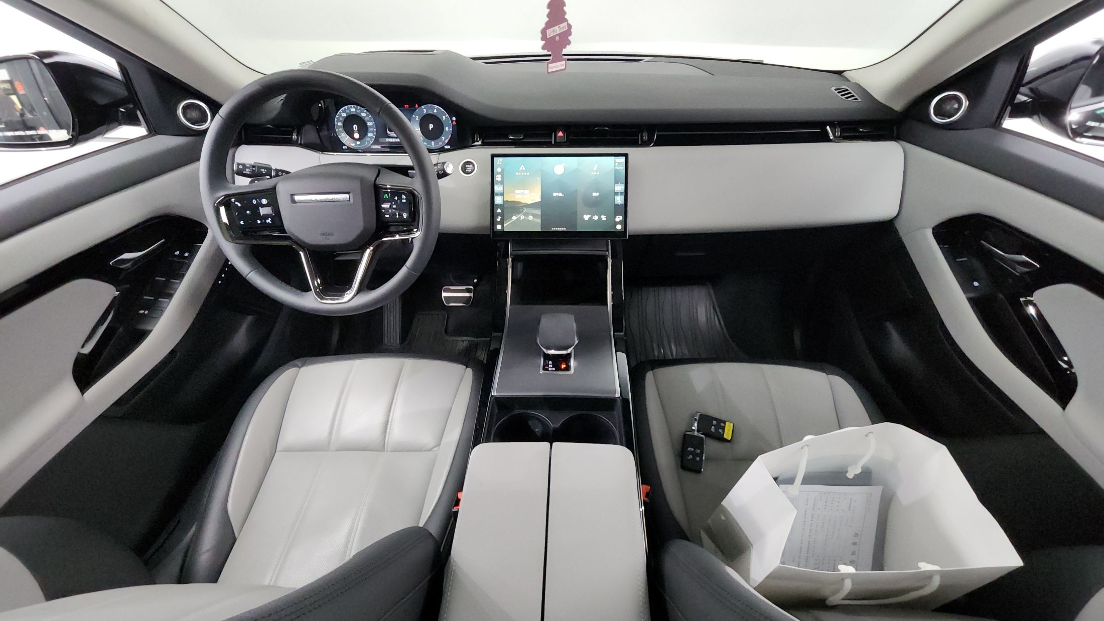 LAND ROVER RANGE ROVER EVOQUE 2024