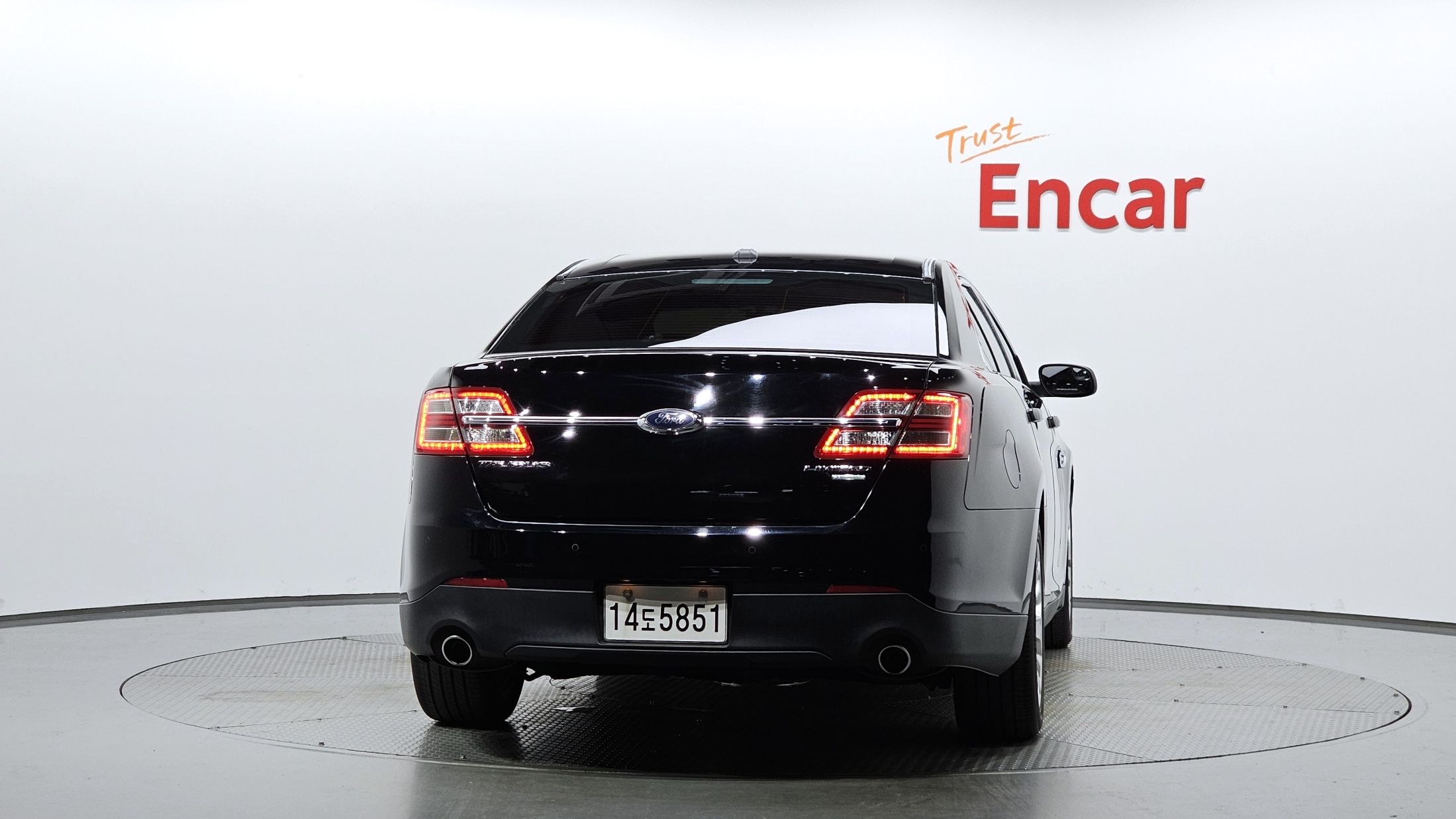 FORD TAURUS 2017