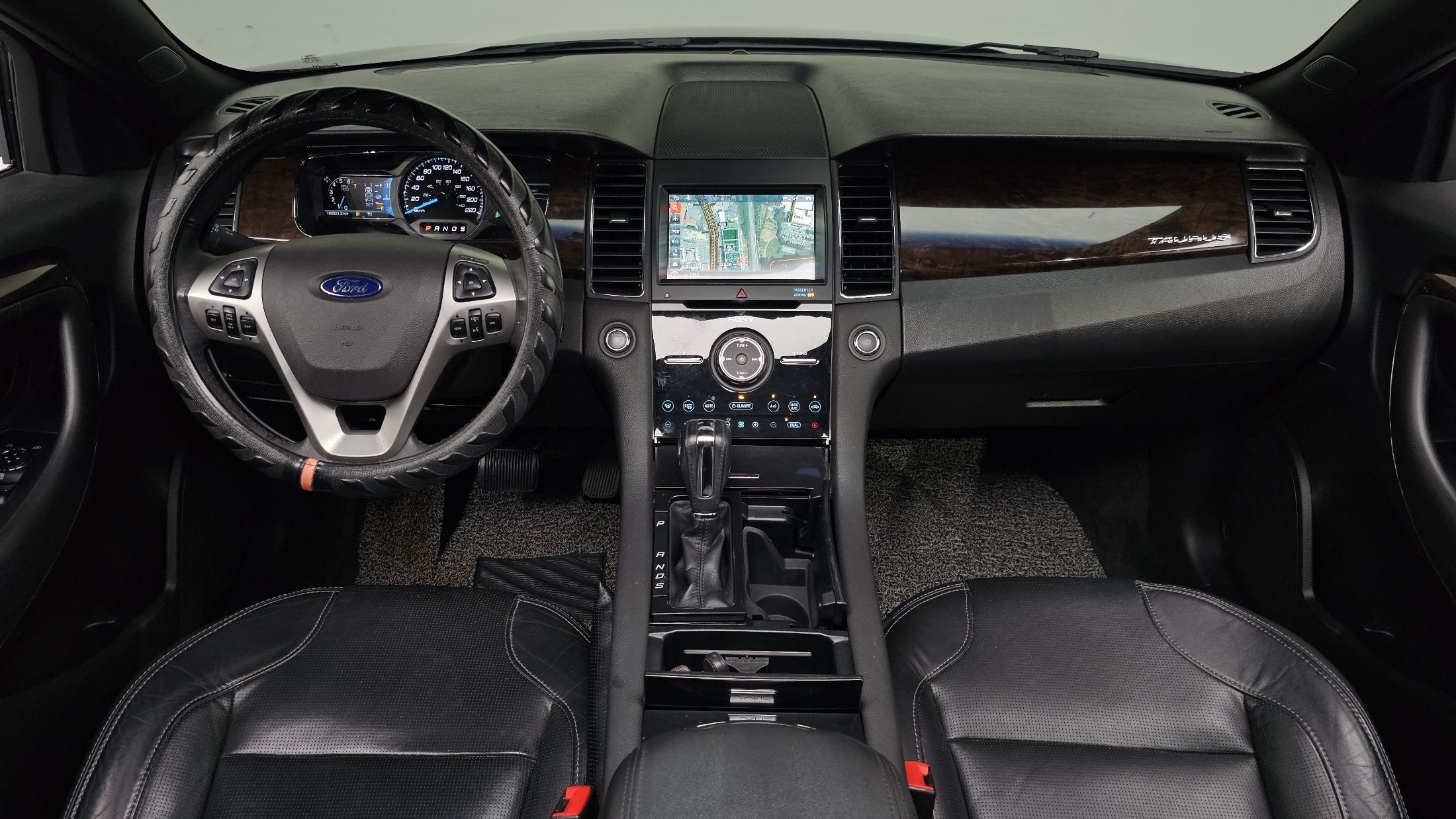 FORD TAURUS 2017