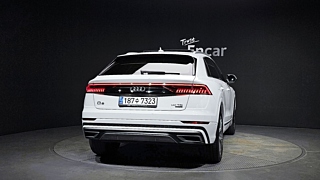 AUDI Q8 4M 2021