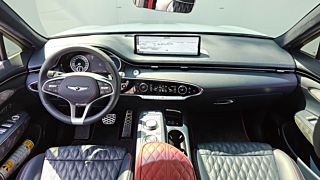 GENESIS GV70 2024