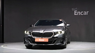 BMW 5-SERIES G60 2025