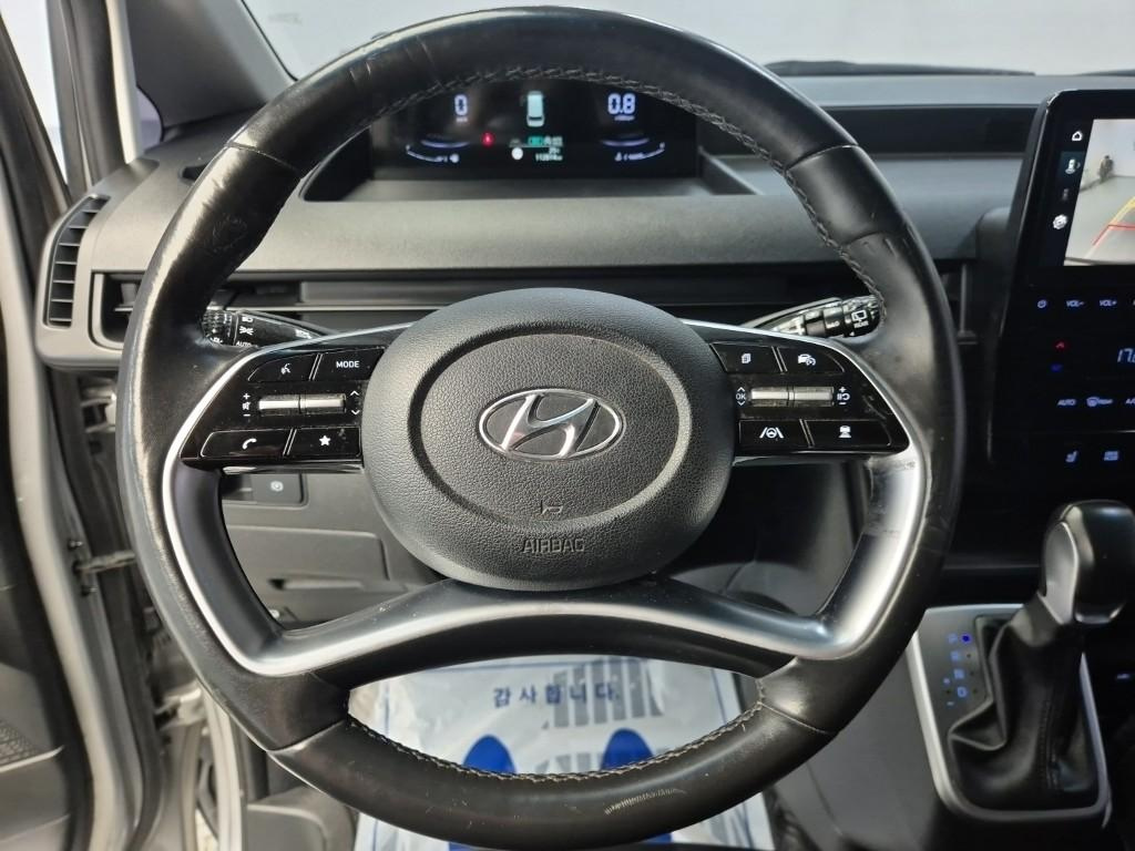 HYUNDAI STARIA 2021