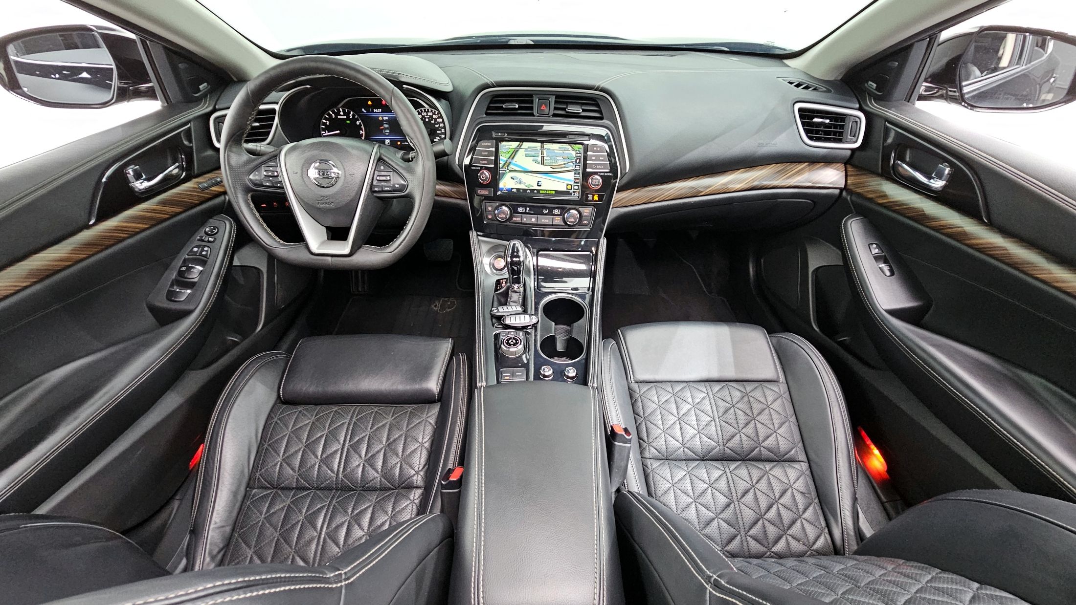NISSAN MAXIMA A36 2017
