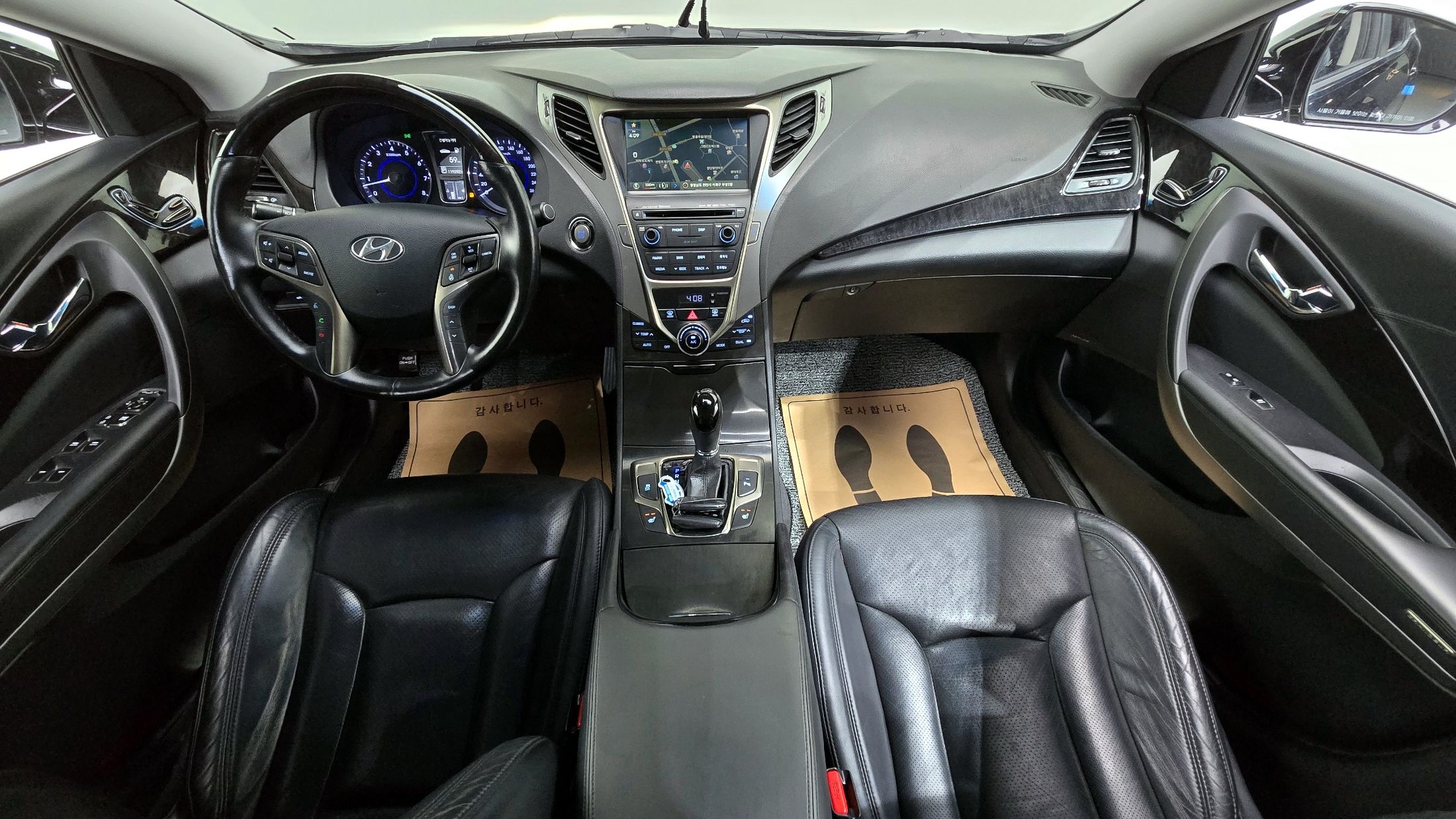 HYUNDAI GRANDEUR HG 2014