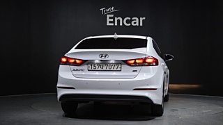 HYUNDAI AVANTE AD 2016