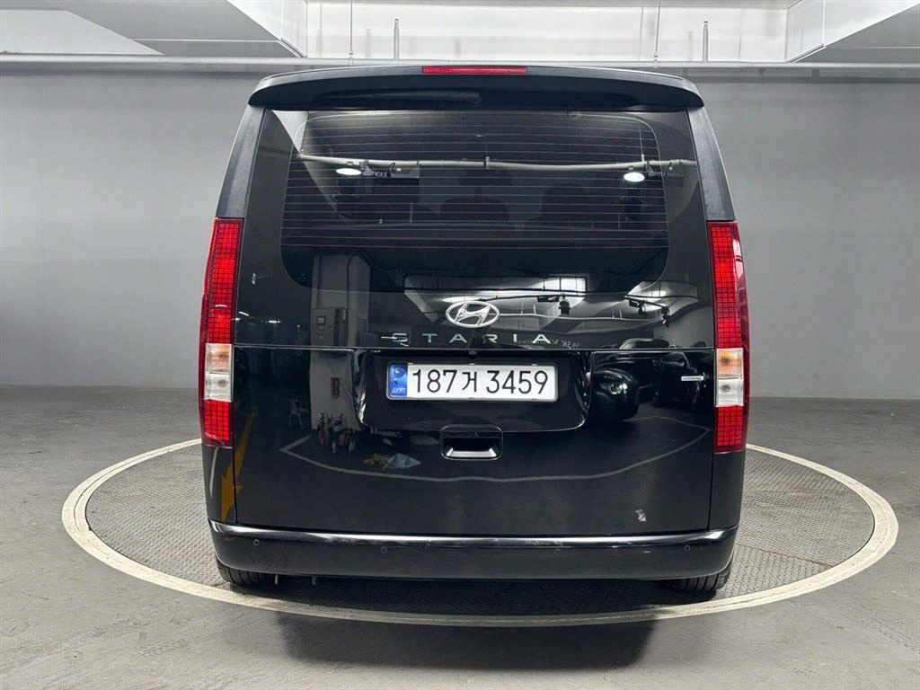 HYUNDAI STARIA 2023