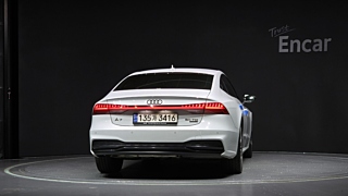 AUDI A7 4K 2020