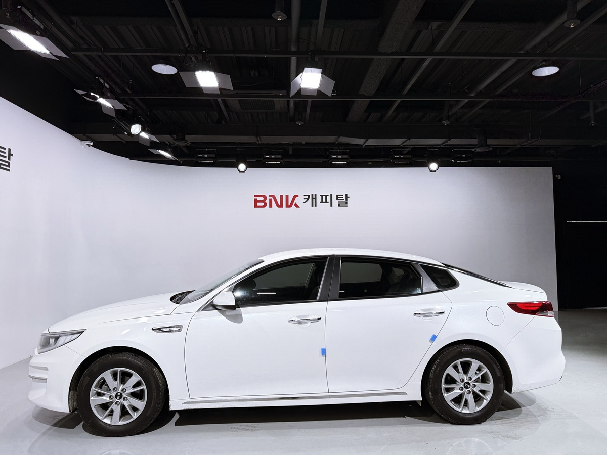 KIA K5 2016