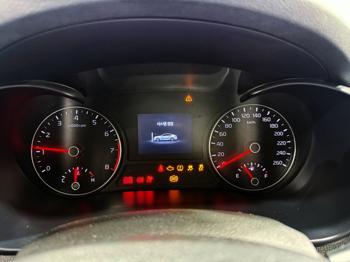 KIA K5 2016