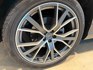 AUDI Q8 4M 2021